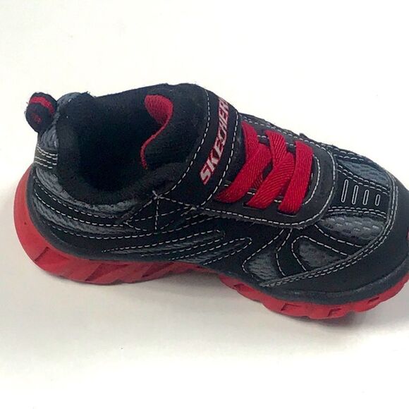 4/$30 SKECHERS RED BLACK BOY SHOES SIZE 8 US - Picture 11 of 16